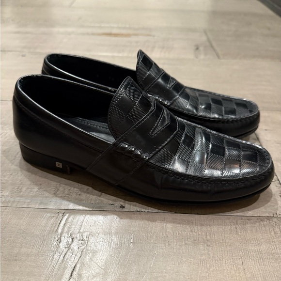 LOUIS VUITTON Men's Black Loafers - Picture 1 of 7